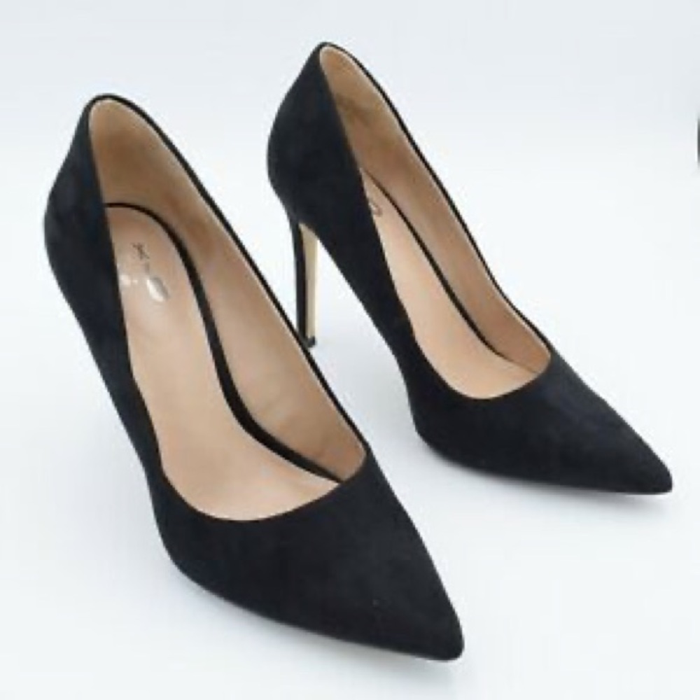 Sleek, Stylish, Sexy and Simple Black Heels